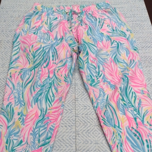 Lilly Pulitzer Pants - Lilly Pulitzer 100% linen Pink and Blue Tropical Pants